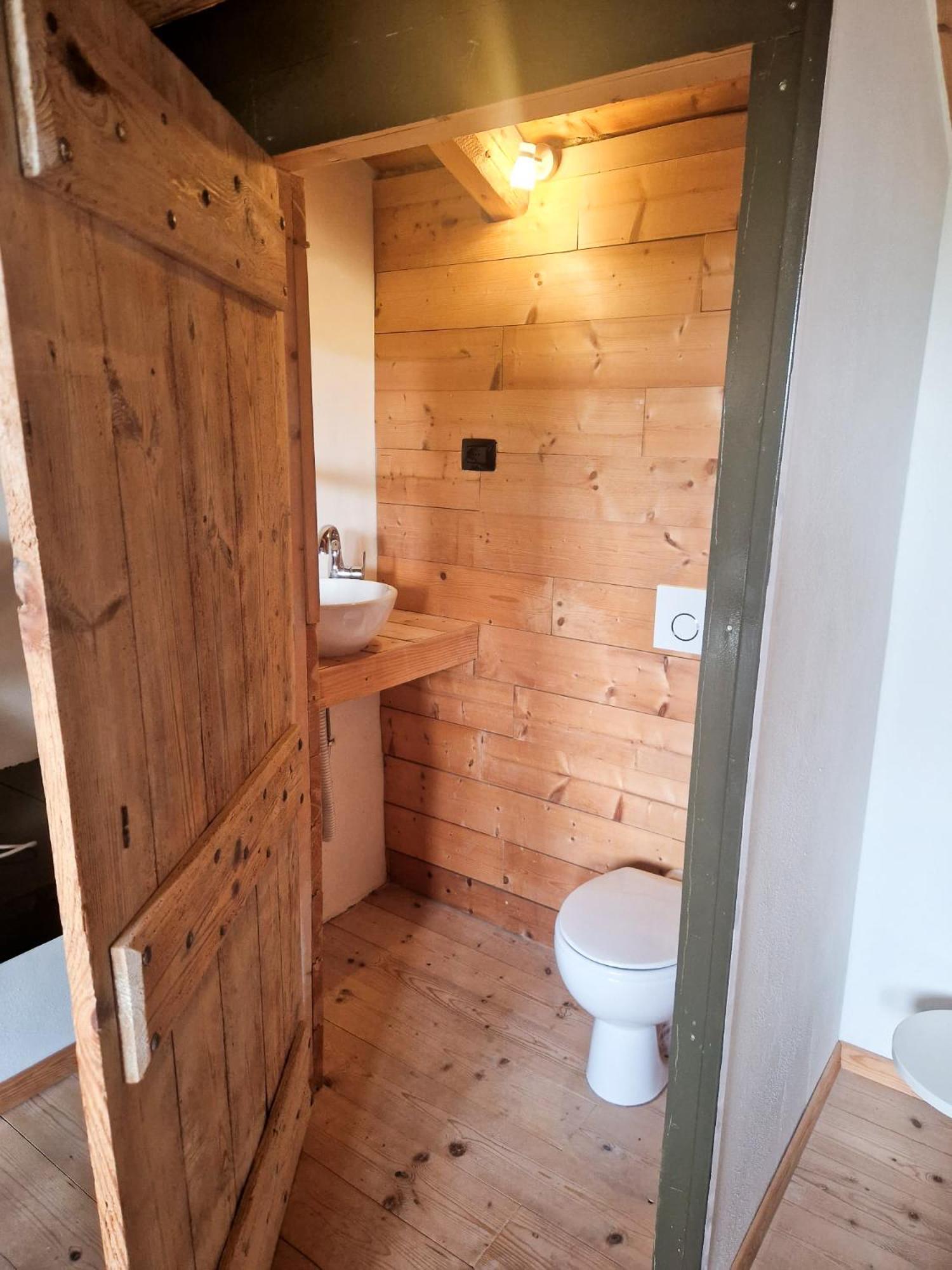 B&B Barbaia Levice エクステリア 写真