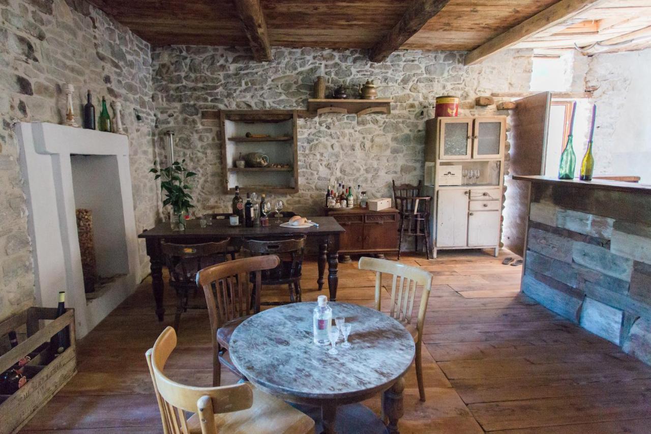 B&B Barbaia Levice エクステリア 写真